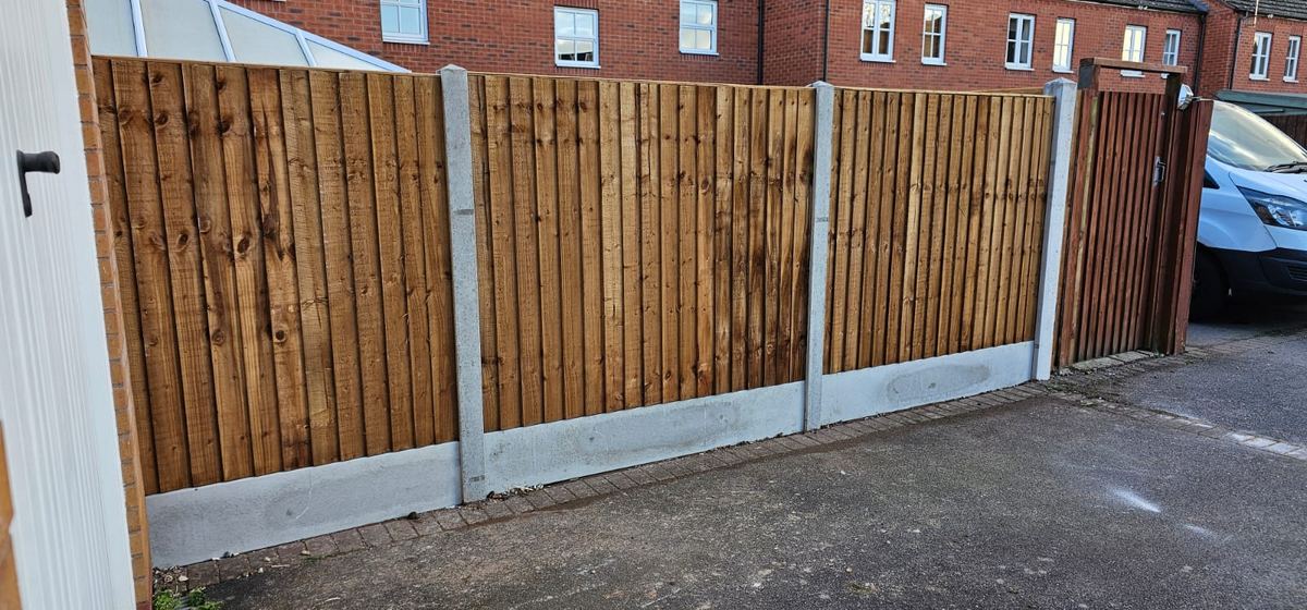 New closeboard fencing and gate beside a driveway in Bromsgrove, photo 2