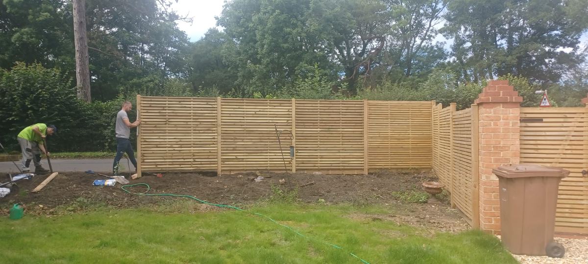 Horizontal slatted timber fencing in Redditch, photo 2
