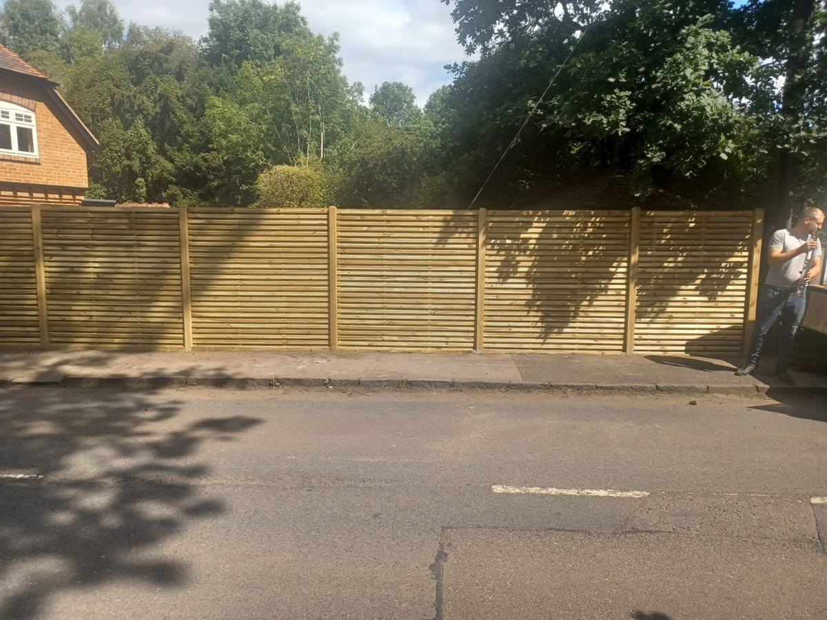 Horizontal slatted timber fencing in Redditch, photo 3
